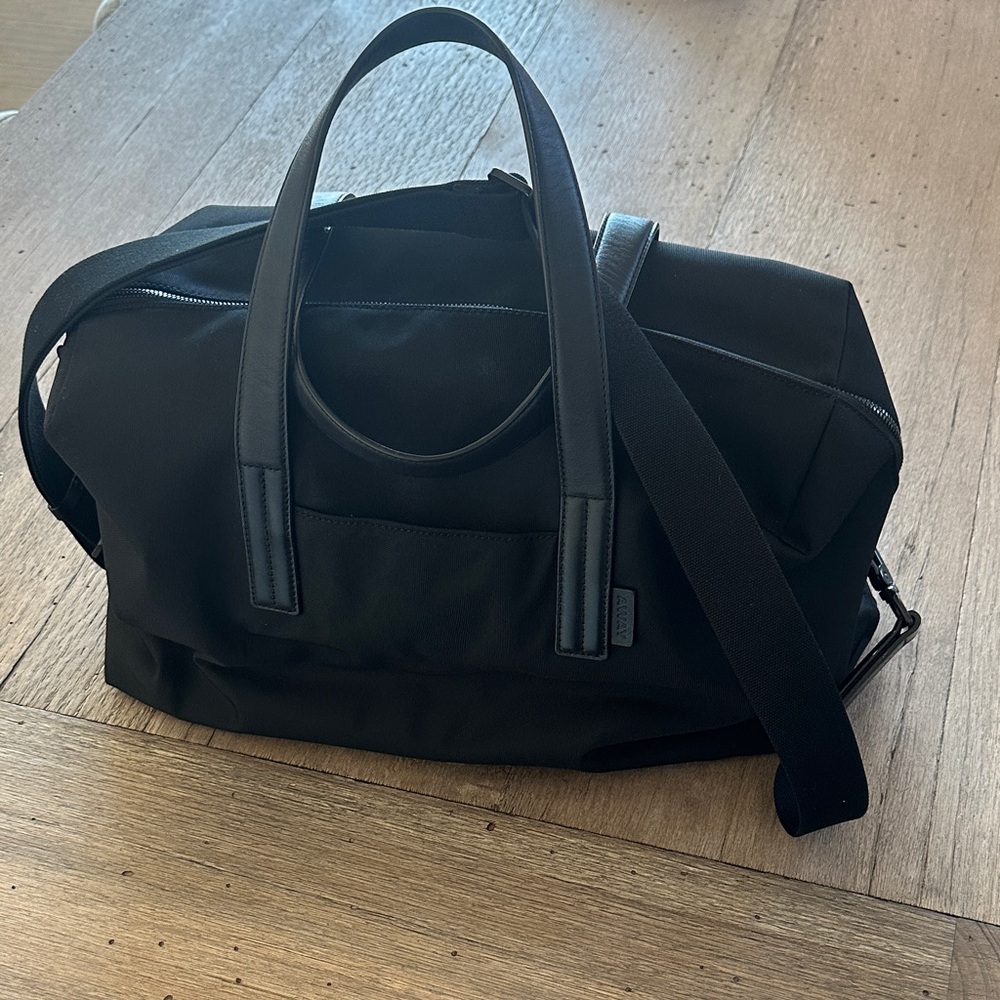 AWAY Travel Bag
